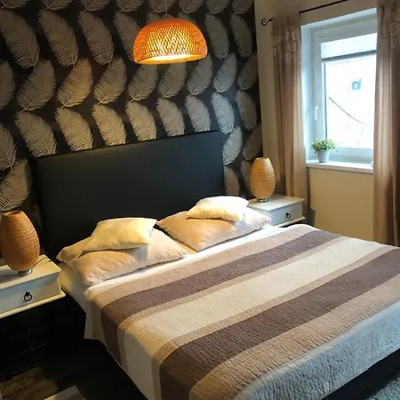 Bed & Breakfast Dum Pod Radnici *