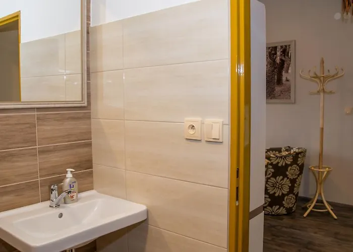 Bed & Breakfast Dům Pod Radnicí 3*